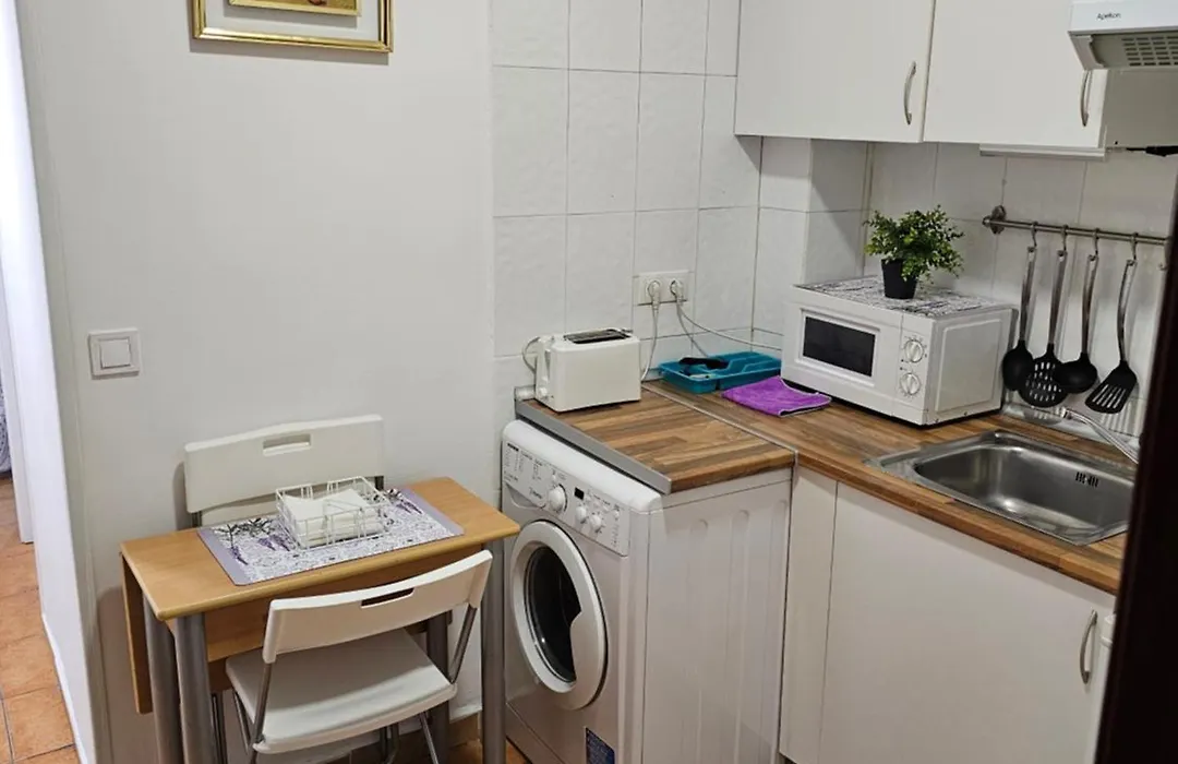 Apartamento Doble Exterior En La Gran Via #45 De Madrid 7-2-1